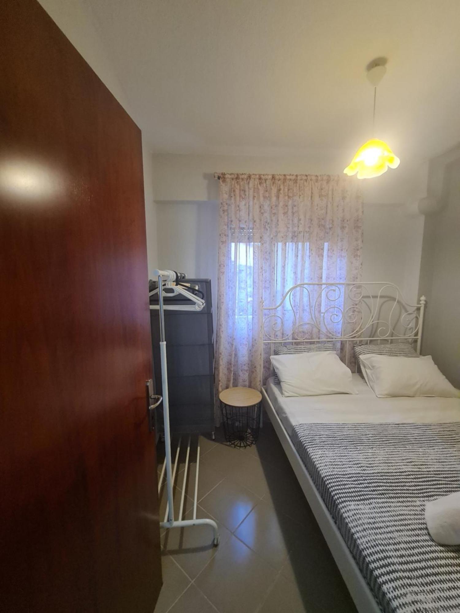 Makis Apartments Touzla Ofrínion Extérieur photo